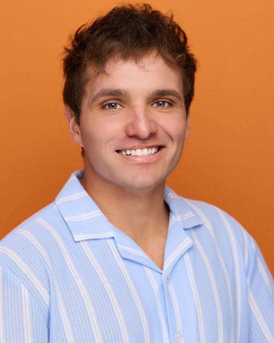 Headshot of Lucas Cruz